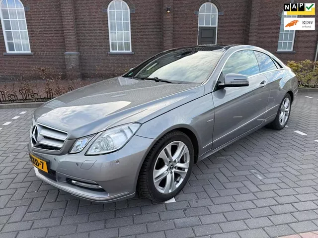 Mercedes-Benz E-Klasse (2011) — foto 1