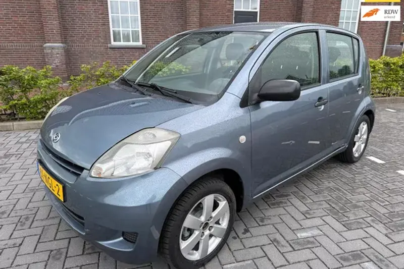 Daihatsu Sirion (2010)