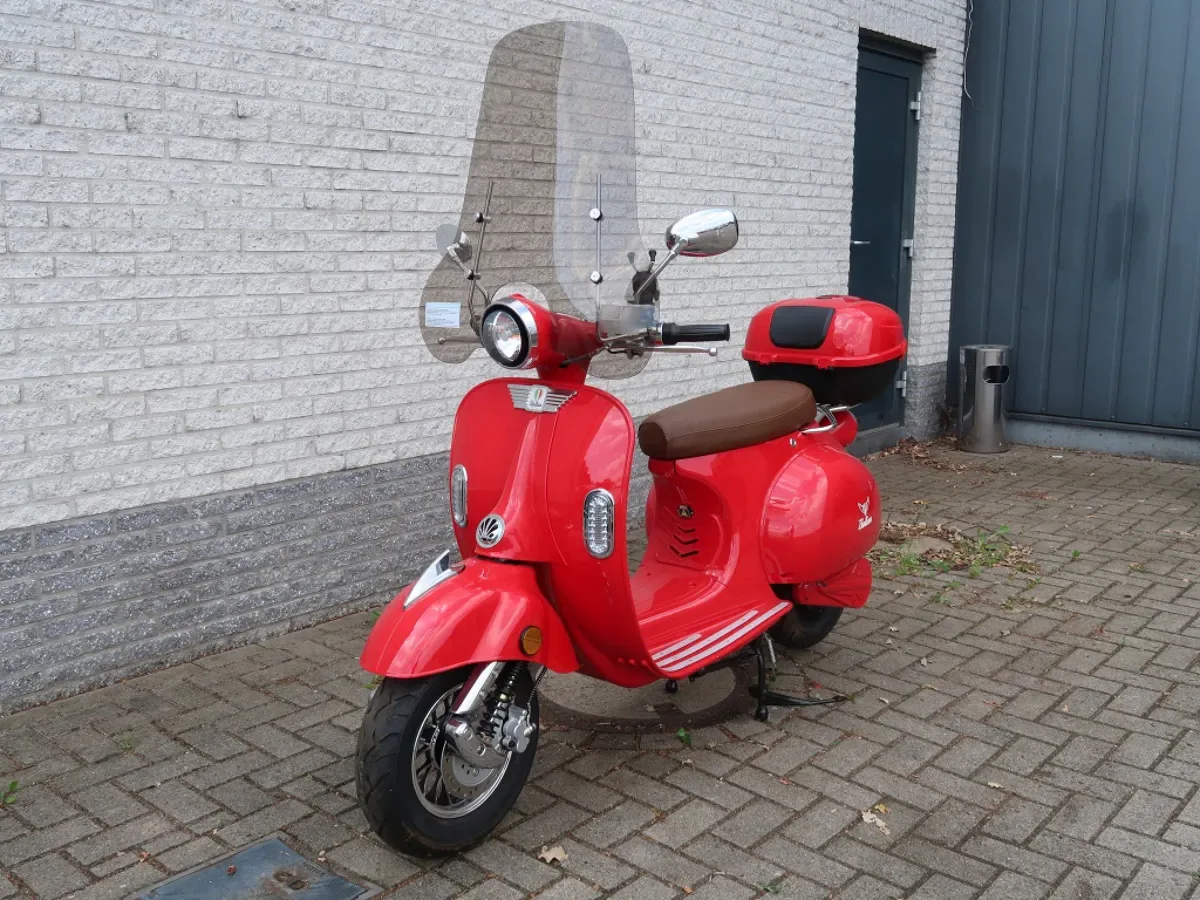 Etalian Bromscooter Retro (2024) — foto 1