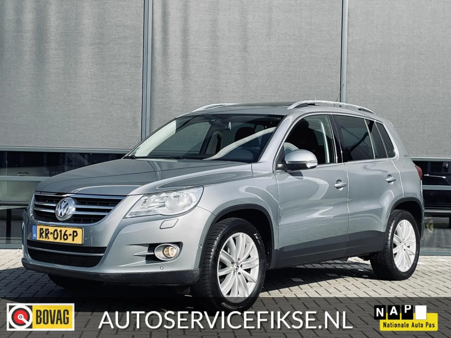 Volkswagen Tiguan (2010) — foto 1