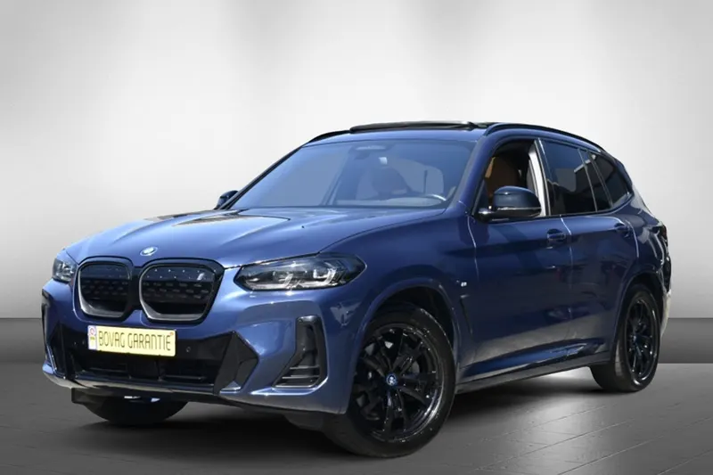 BMW iX3 (2023)