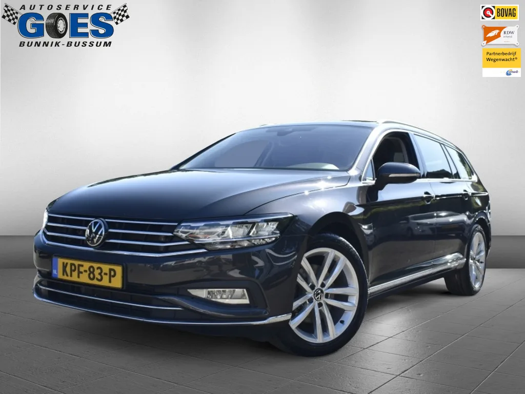 Volkswagen Passat (2023) — foto 1