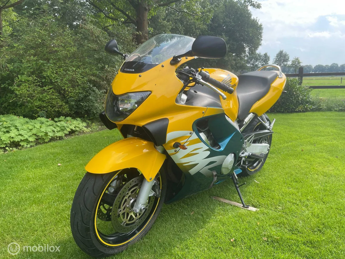 Honda CBR 600 600F (1999) — foto 1