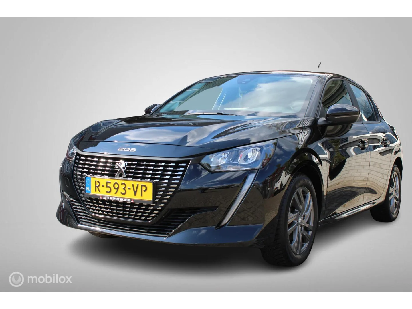 Peugeot 208 (2022) — foto 1