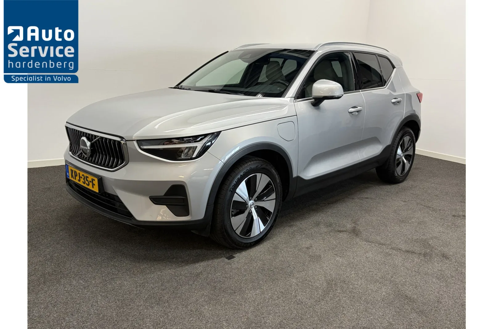 Volvo XC40 (2022) — foto 1