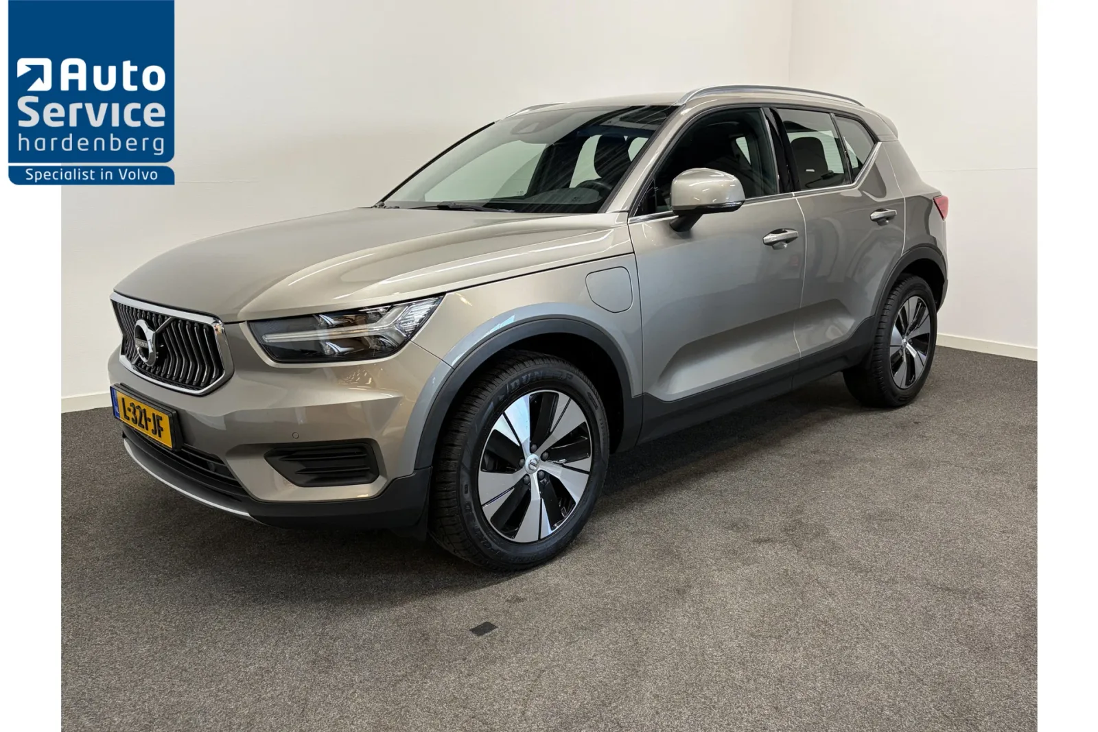 Volvo XC40 (2021) — foto 1