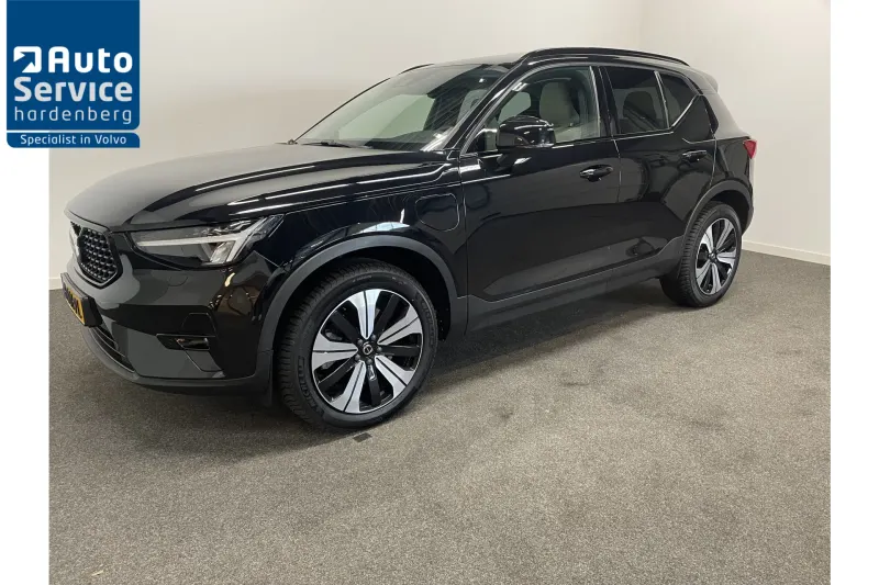Volvo XC40 (2022)
