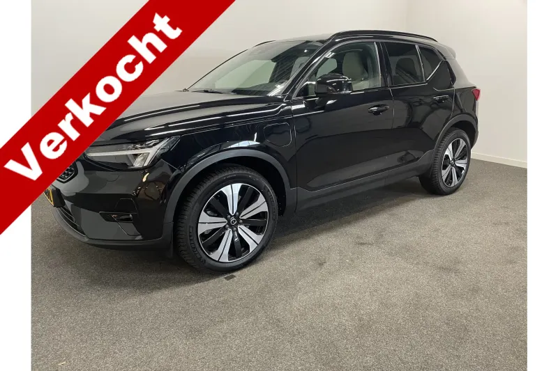 Volvo XC40 (2022)