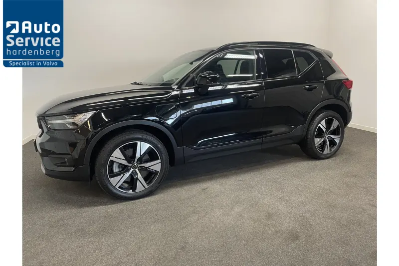 Volvo XC40 (2022)