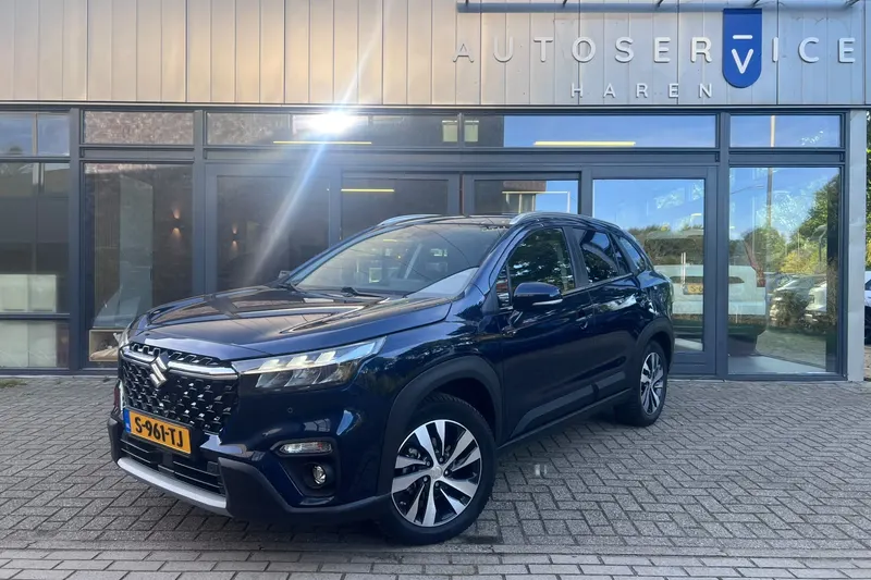 Suzuki S-Cross (2023)