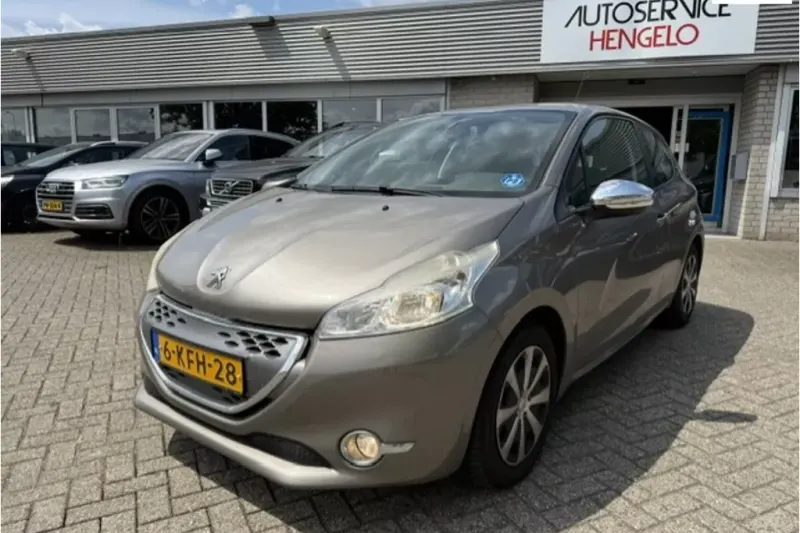 Peugeot 208 (2013)