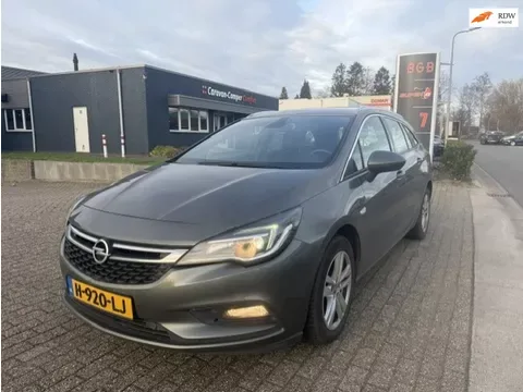 Opel Astra (2019) — foto 1