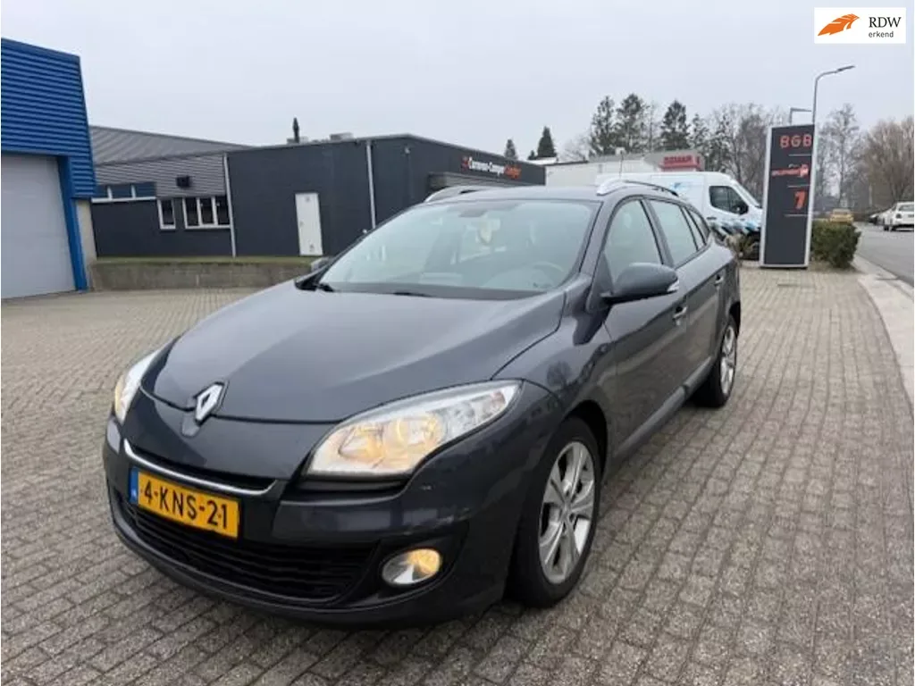 Renault  (2013) — foto 1