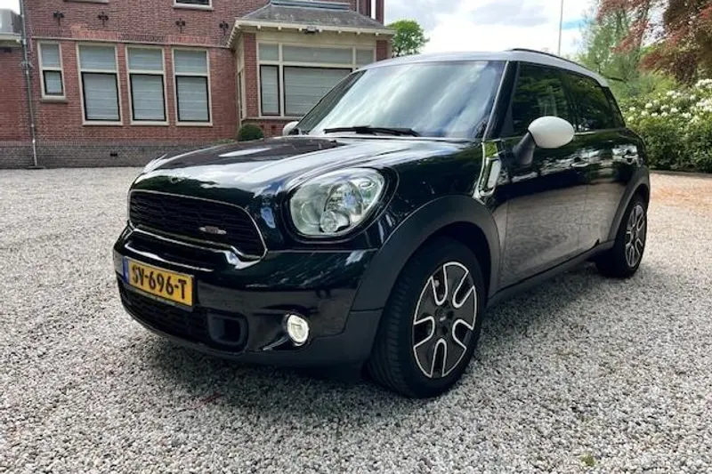MINI Countryman (2015)
