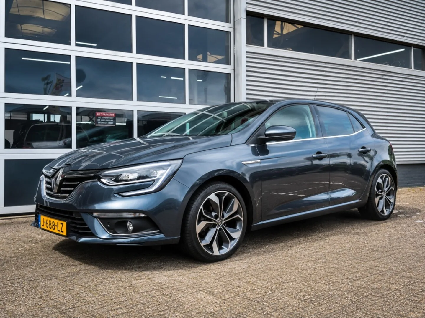Renault Mégane (2018) — foto 1