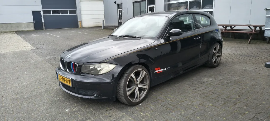 BMW 1-Serie (2008) — foto 1
