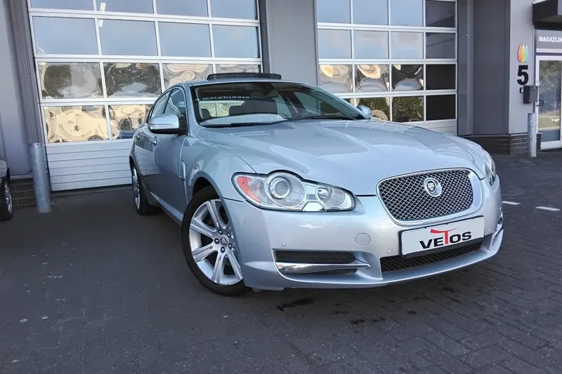 Jaguar XF (2008)