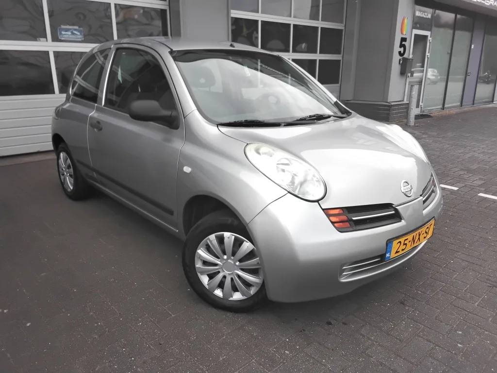Nissan Micra (2004) — foto 1