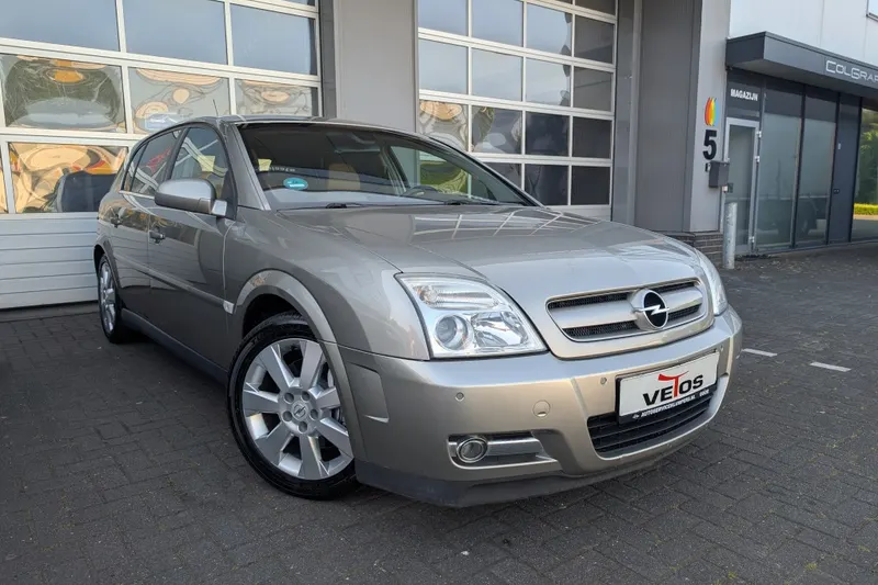 Opel Signum (2003)