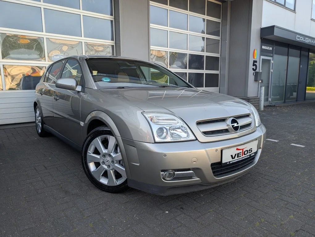 Opel Signum (2003) — foto 1