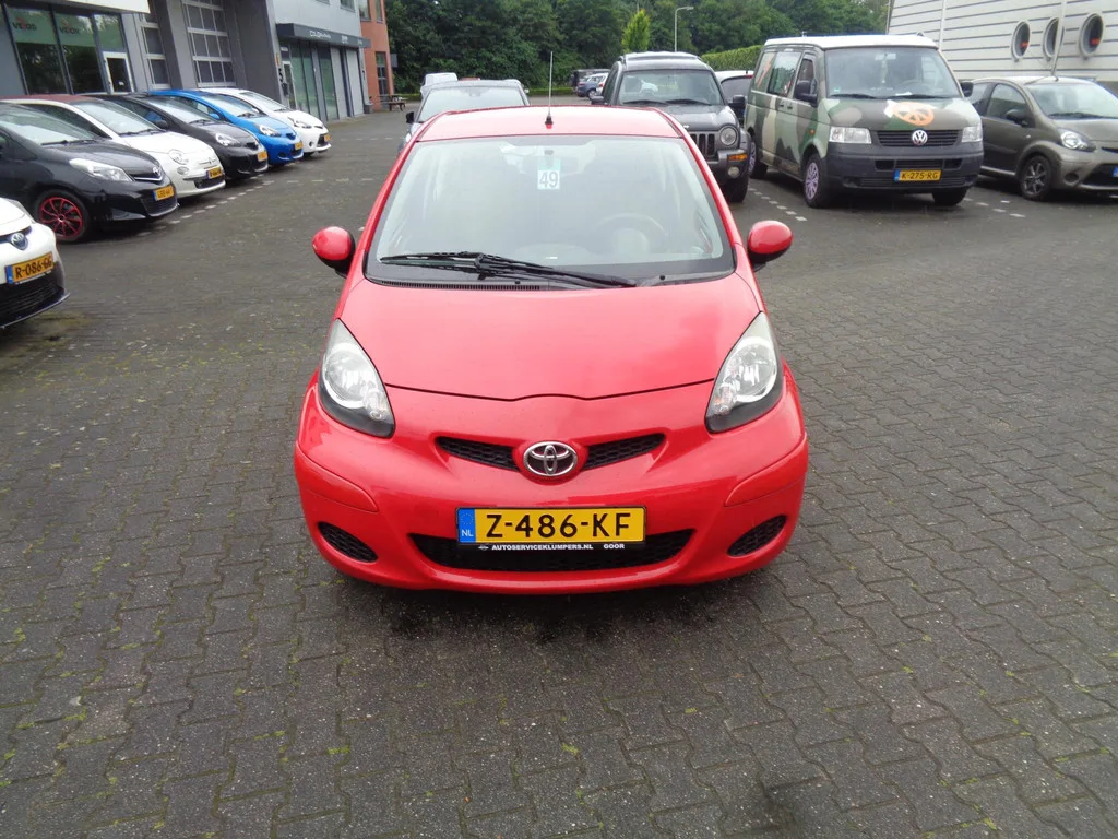 Toyota Aygo (2009) — foto 1