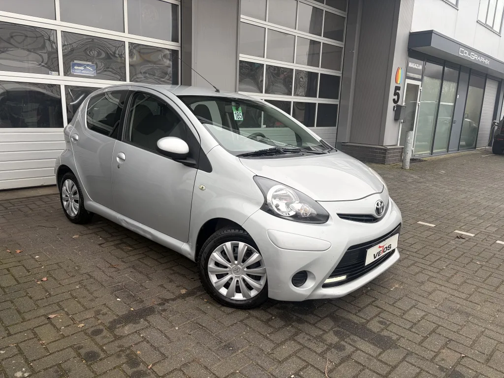 Toyota Aygo (2013) — foto 1