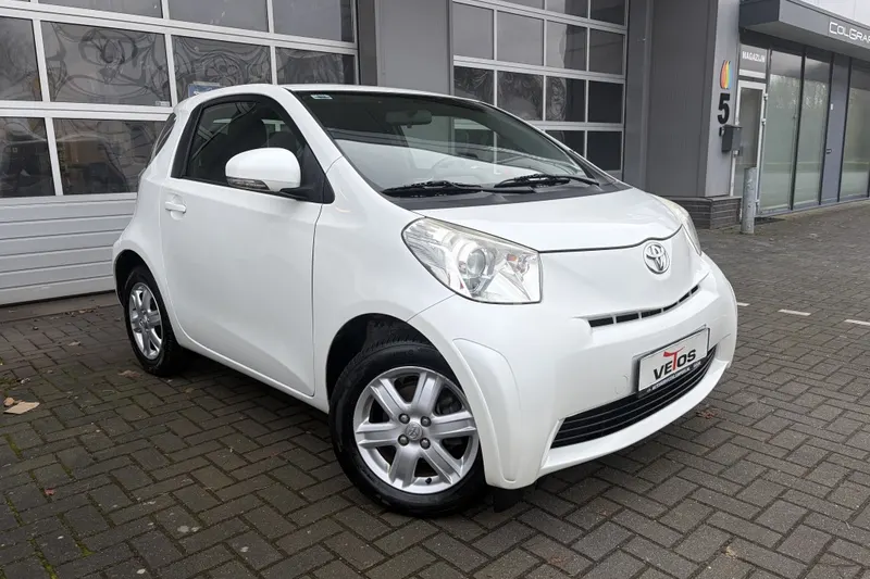 Toyota IQ (2009)