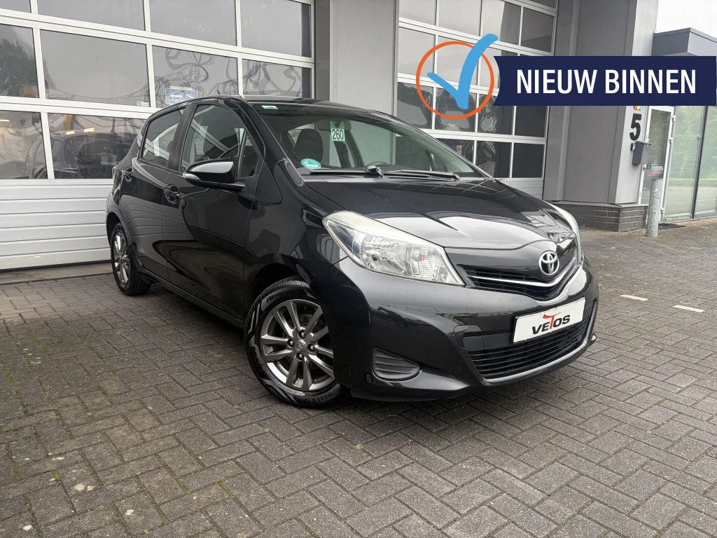 Toyota Yaris (2014) — foto 1