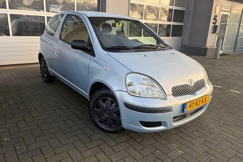 Toyota Yaris (2005)