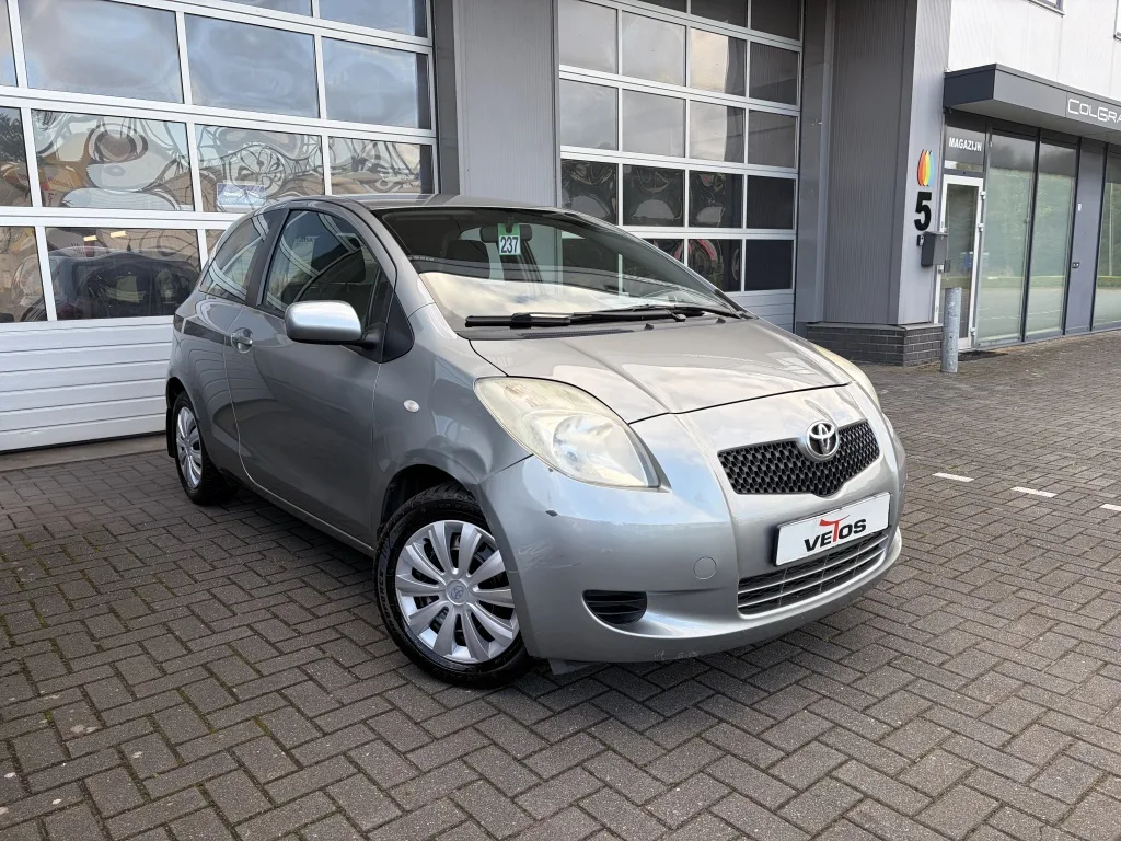Toyota Yaris (2007) — foto 1