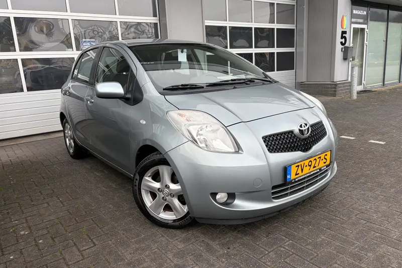 Toyota Yaris (2006)