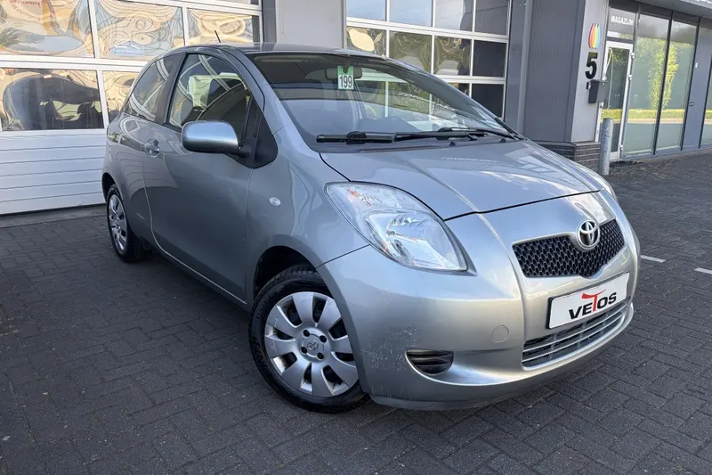 Toyota Yaris (2006)