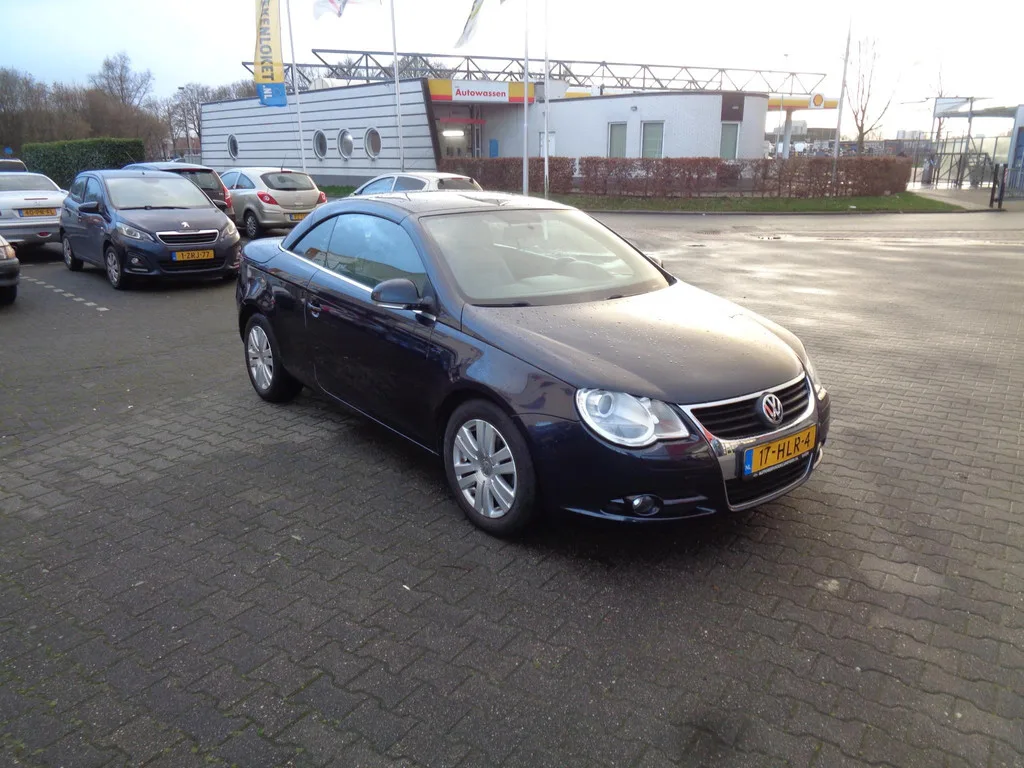 Volkswagen Eos (2009) — foto 1