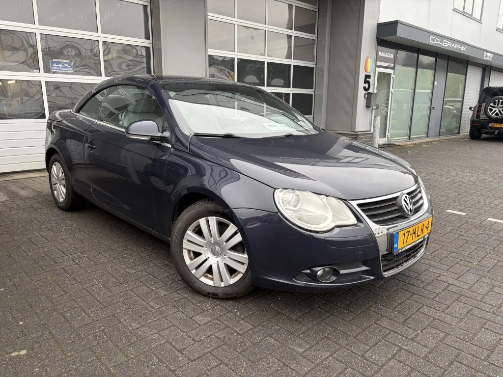 Volkswagen Eos (2009) — foto 1