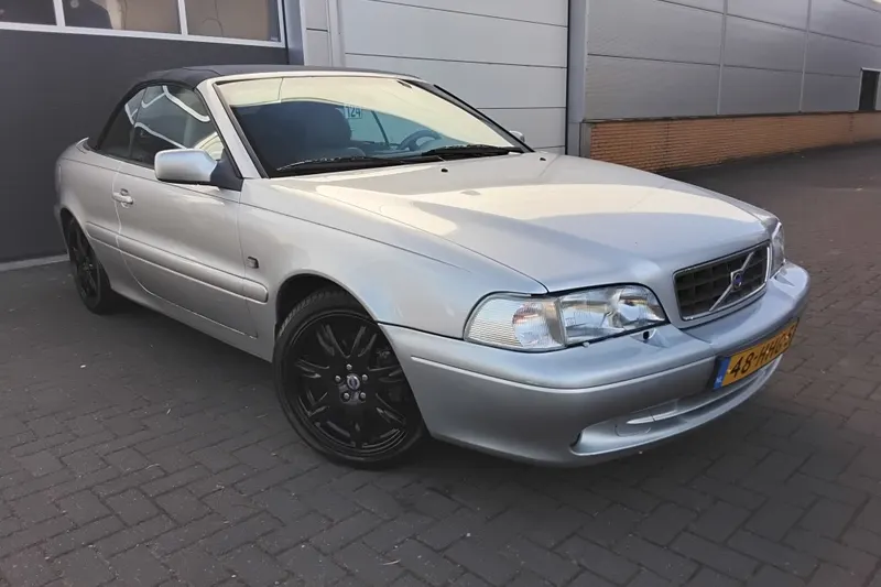 Volvo C70 (2004)