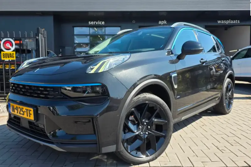 Lynk & Co 01 (2021)