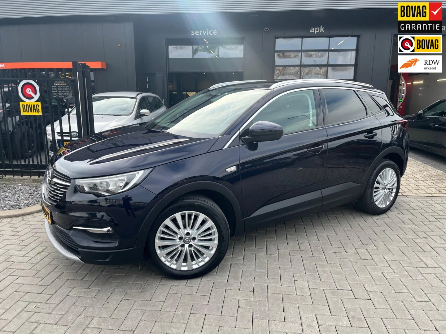 Opel Grandland X (2019) — foto 1