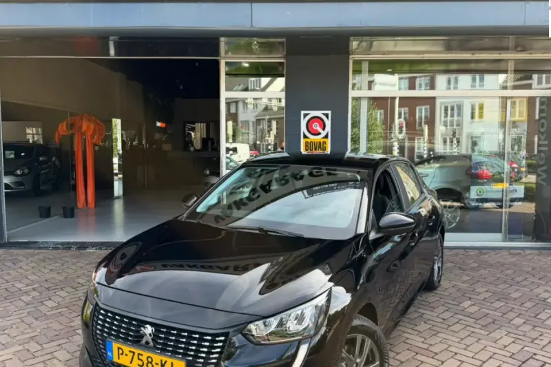 Peugeot 208 (2022)