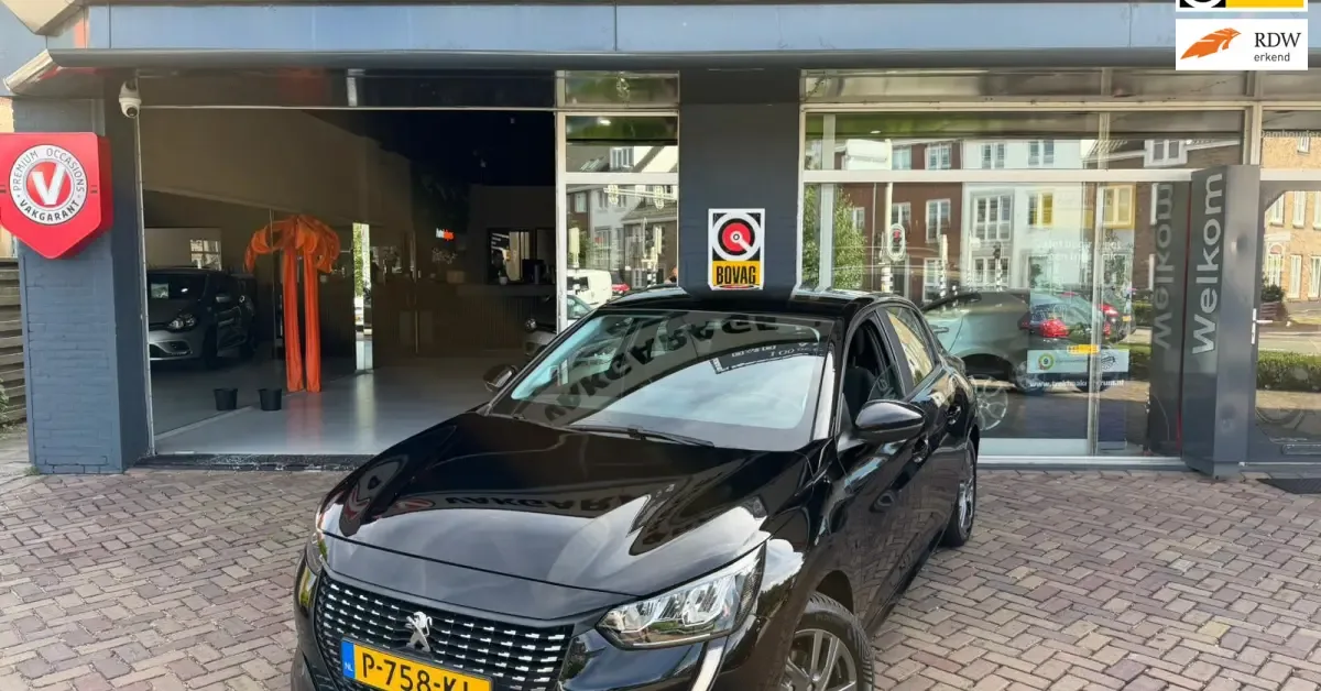 Peugeot 208 (2022) — foto 1