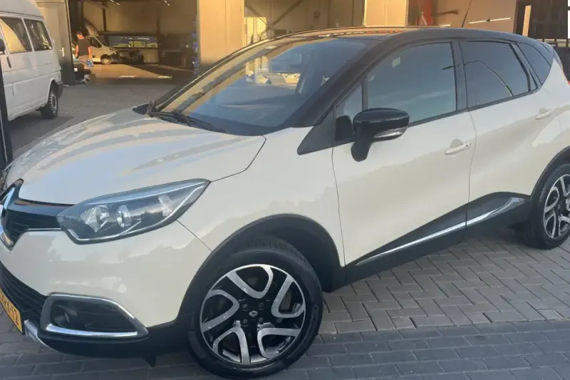 Renault Captur (2015)