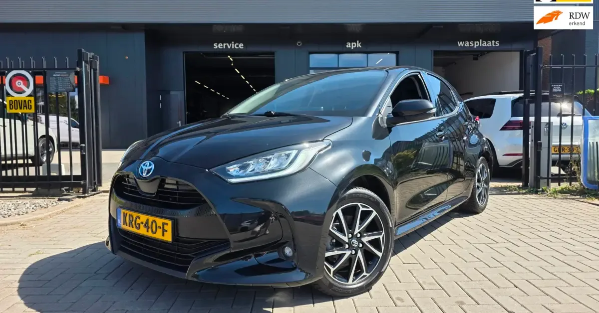Toyota Yaris (2023) — foto 1