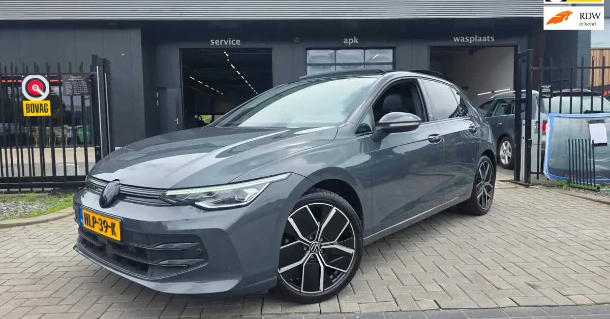 Volkswagen Golf (2024) — foto 1