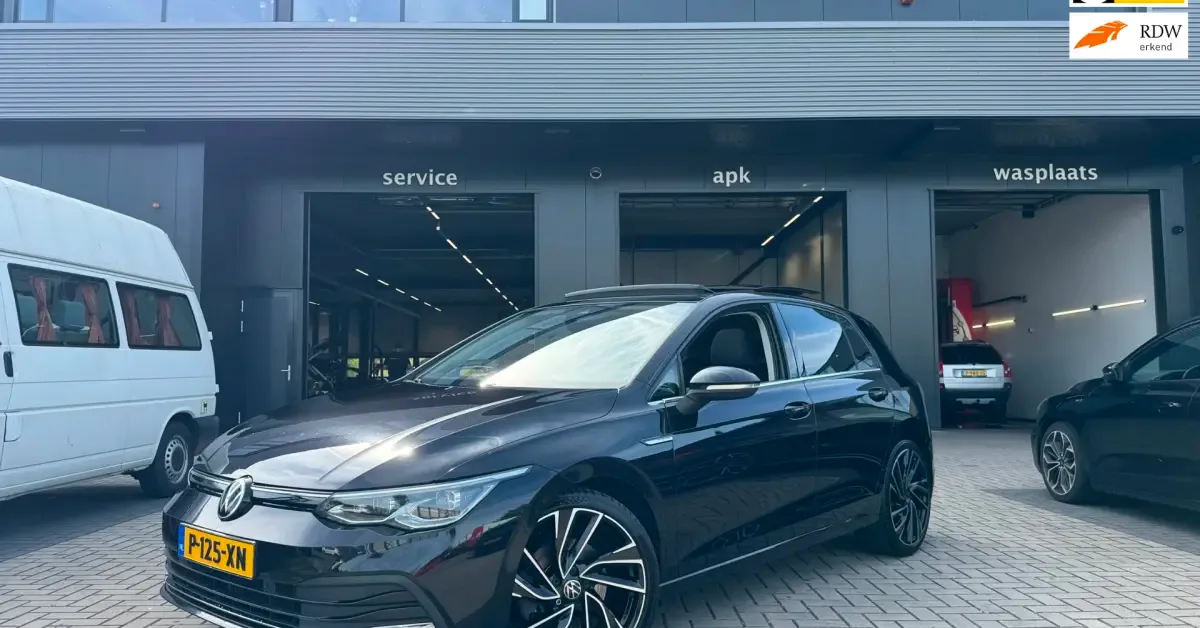 Volkswagen Golf (2020) — foto 1