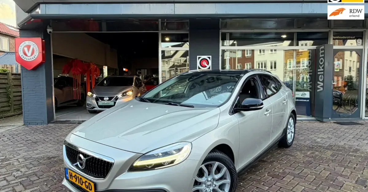 Volvo V40 (2020) — foto 1