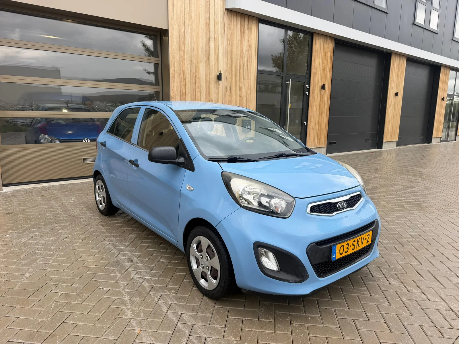 Kia Picanto (2011) — foto 1