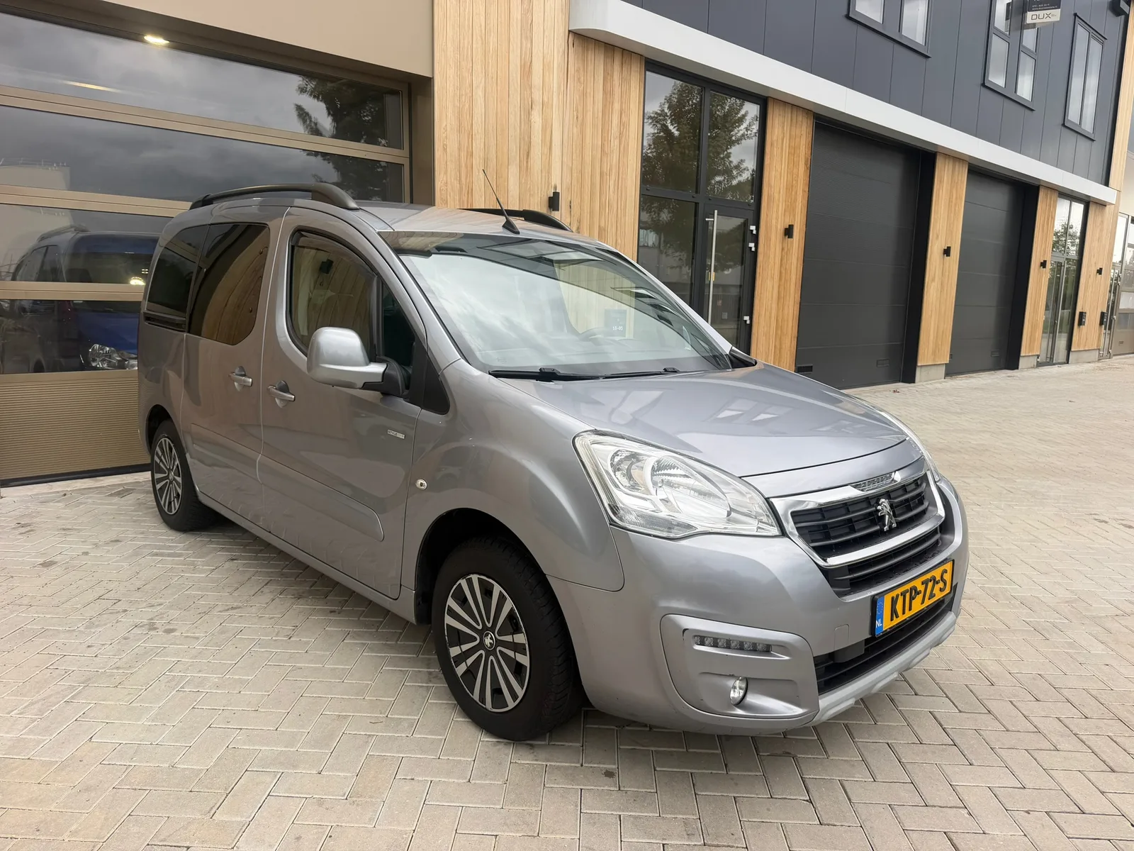 Peugeot Partner (2018) — foto 1