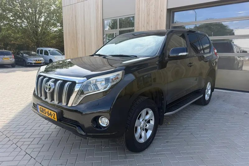 Toyota Land Cruiser (2014)