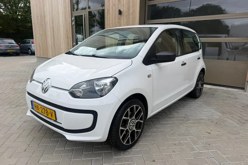 Volkswagen Up! (2015)