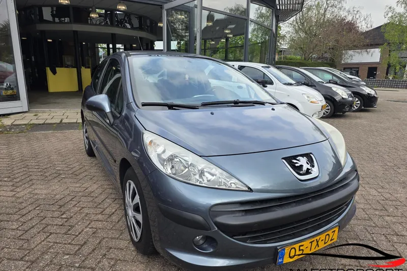 Peugeot 207 (2007)