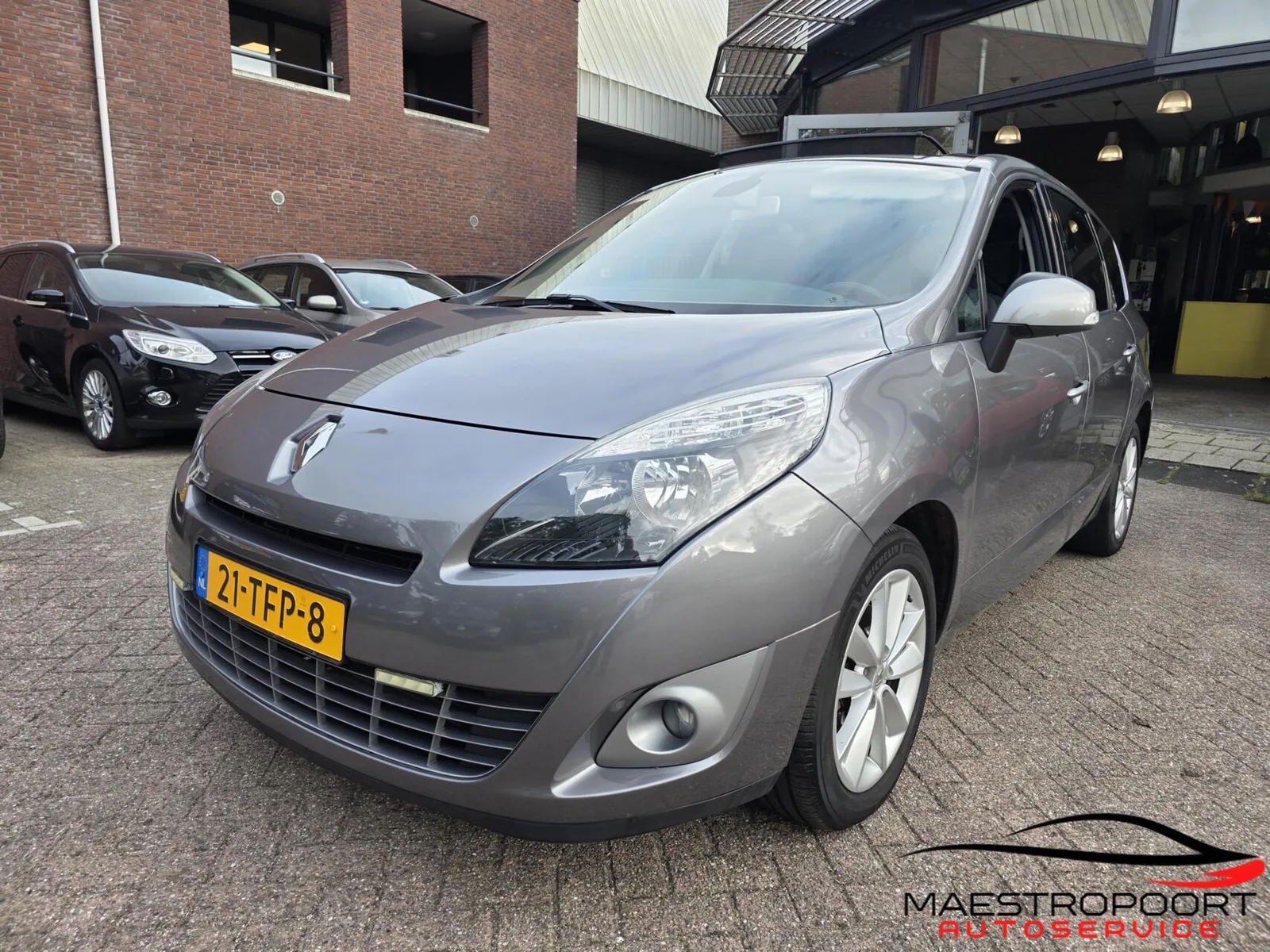 Renault Scénic (2012) — foto 1